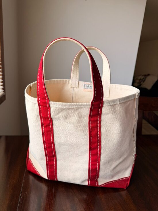 L.L. Bean Handbags - Vintage Red L.L.Bean Boat and Tote – Crinkle Cut Tag